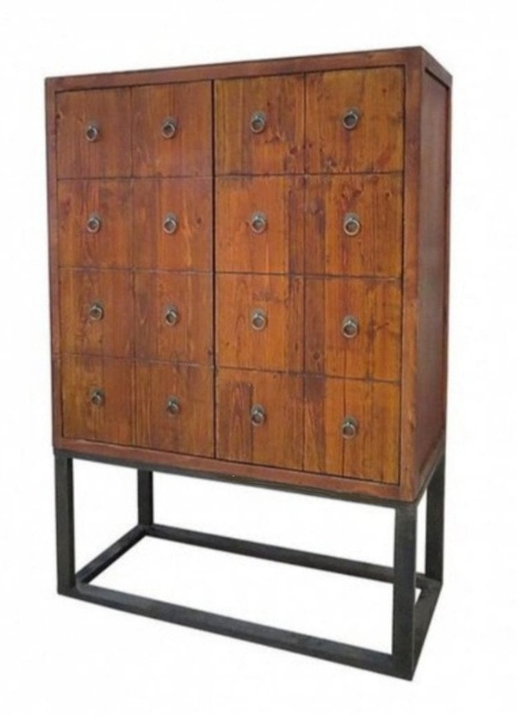 Retro Ahşap Gardrop